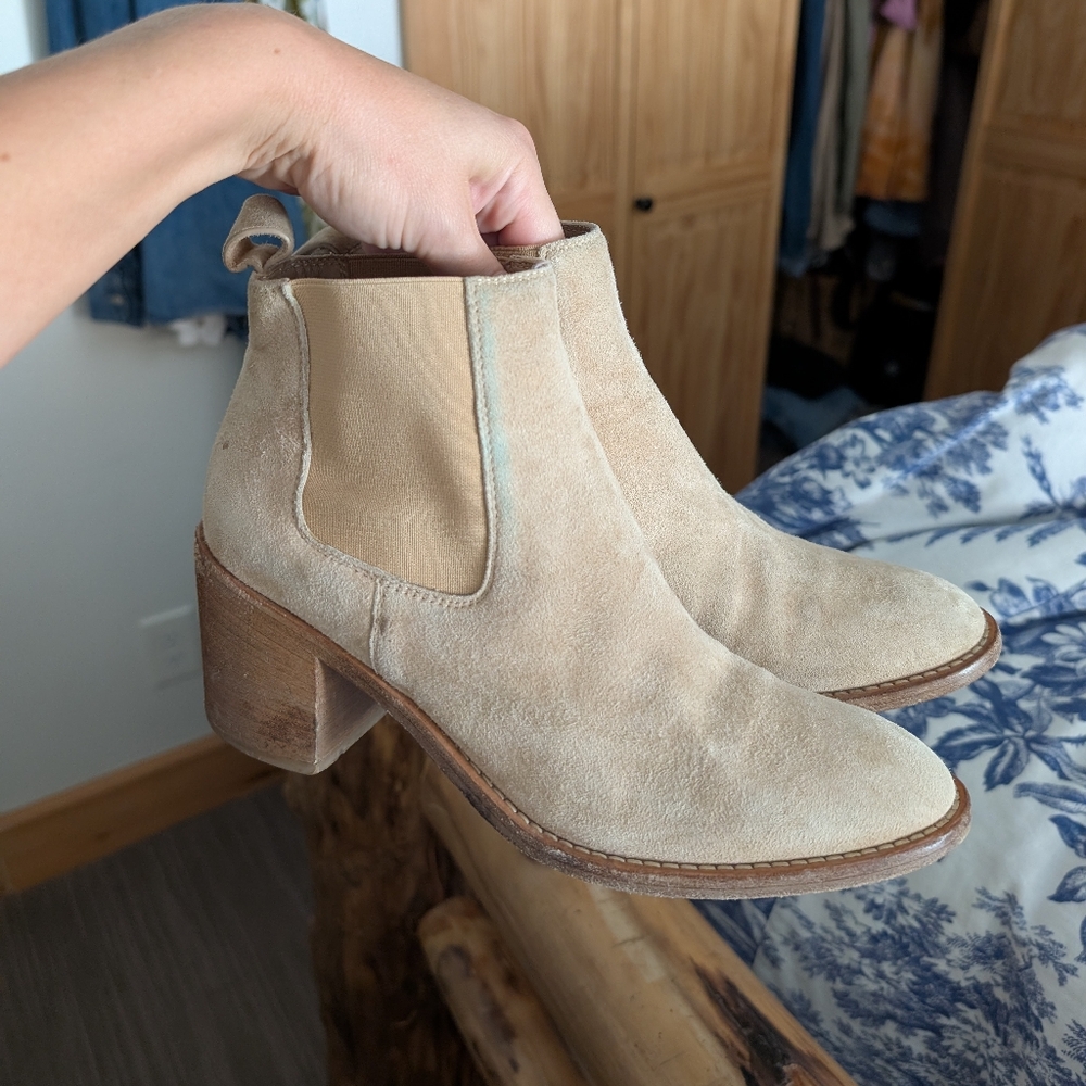 Jenni Kayne Suede Chelsea Boot Heeled Size 6